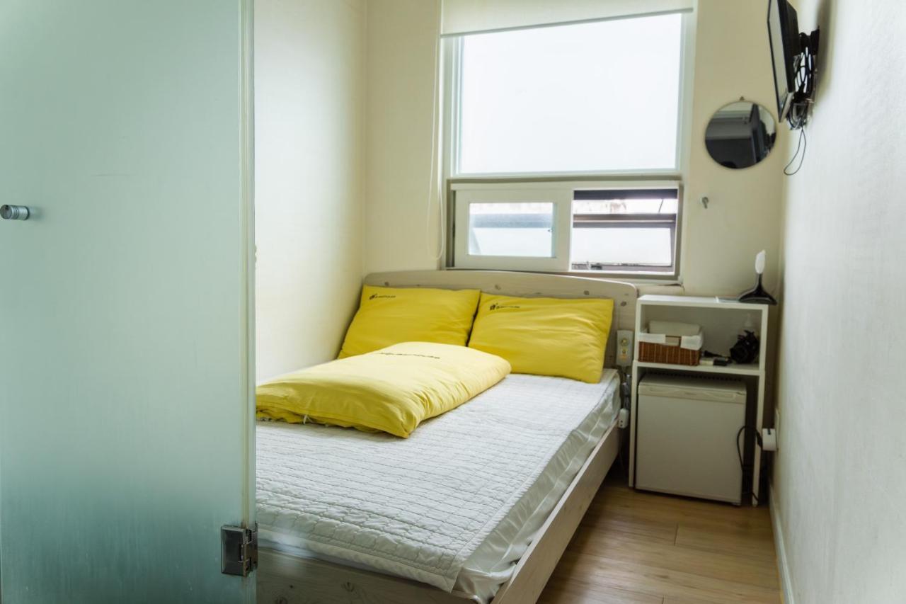 24 Guesthouse Dongdaemun Market Seoul Bagian luar foto