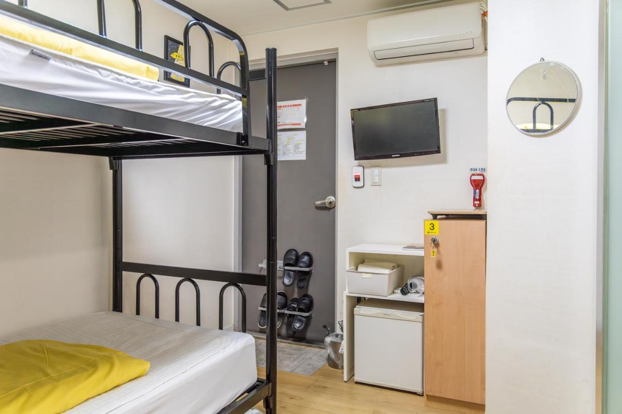 24 Guesthouse Dongdaemun Market Seoul Bagian luar foto