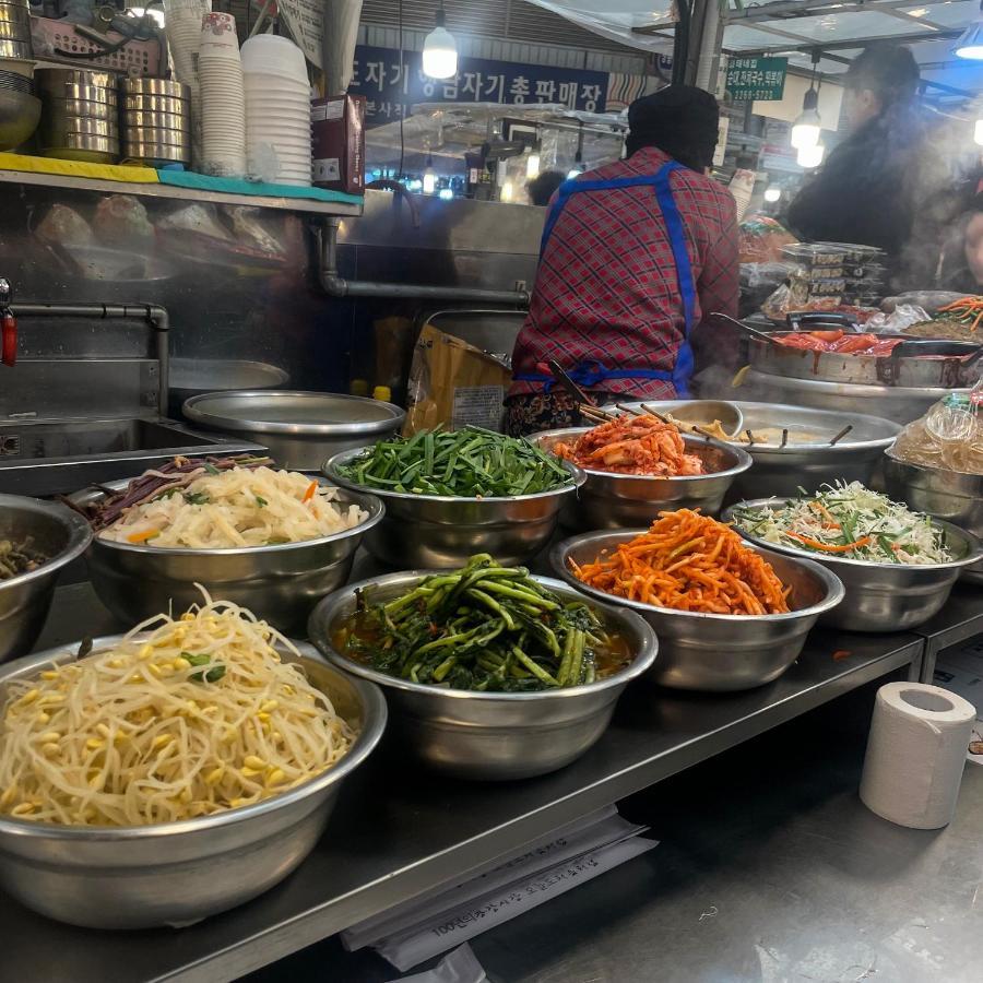 24 Guesthouse Dongdaemun Market Seoul Bagian luar foto