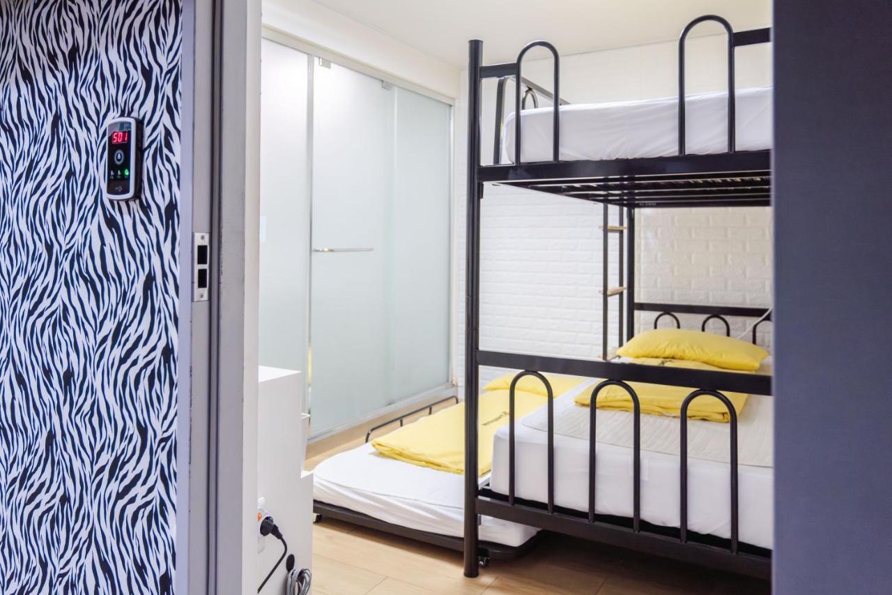 24 Guesthouse Dongdaemun Market Seoul Bagian luar foto
