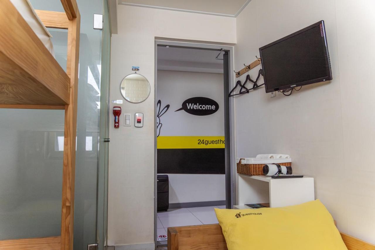 24 Guesthouse Dongdaemun Market Seoul Bagian luar foto