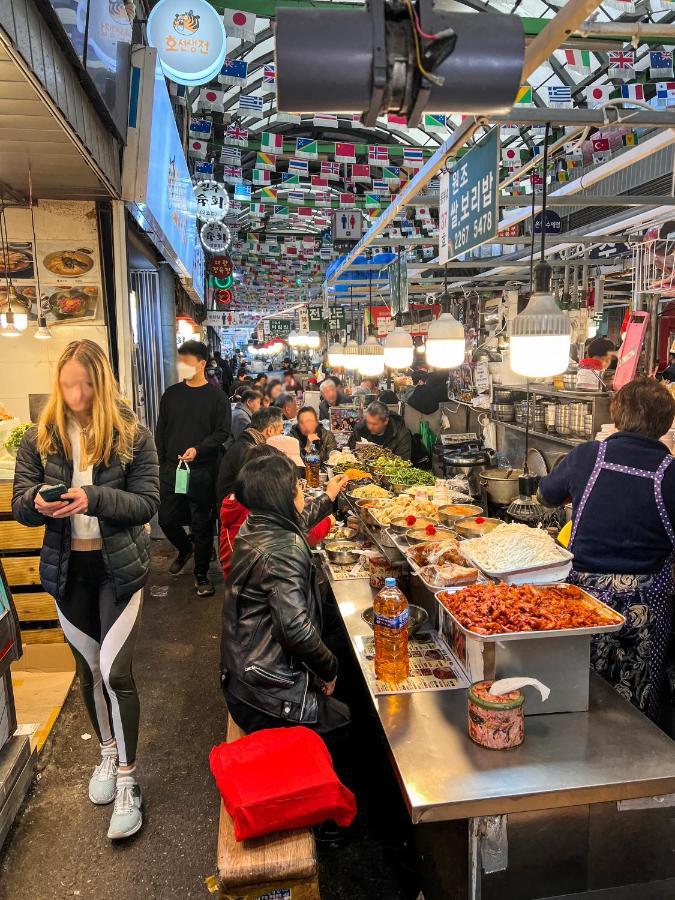 24 Guesthouse Dongdaemun Market Seoul Bagian luar foto